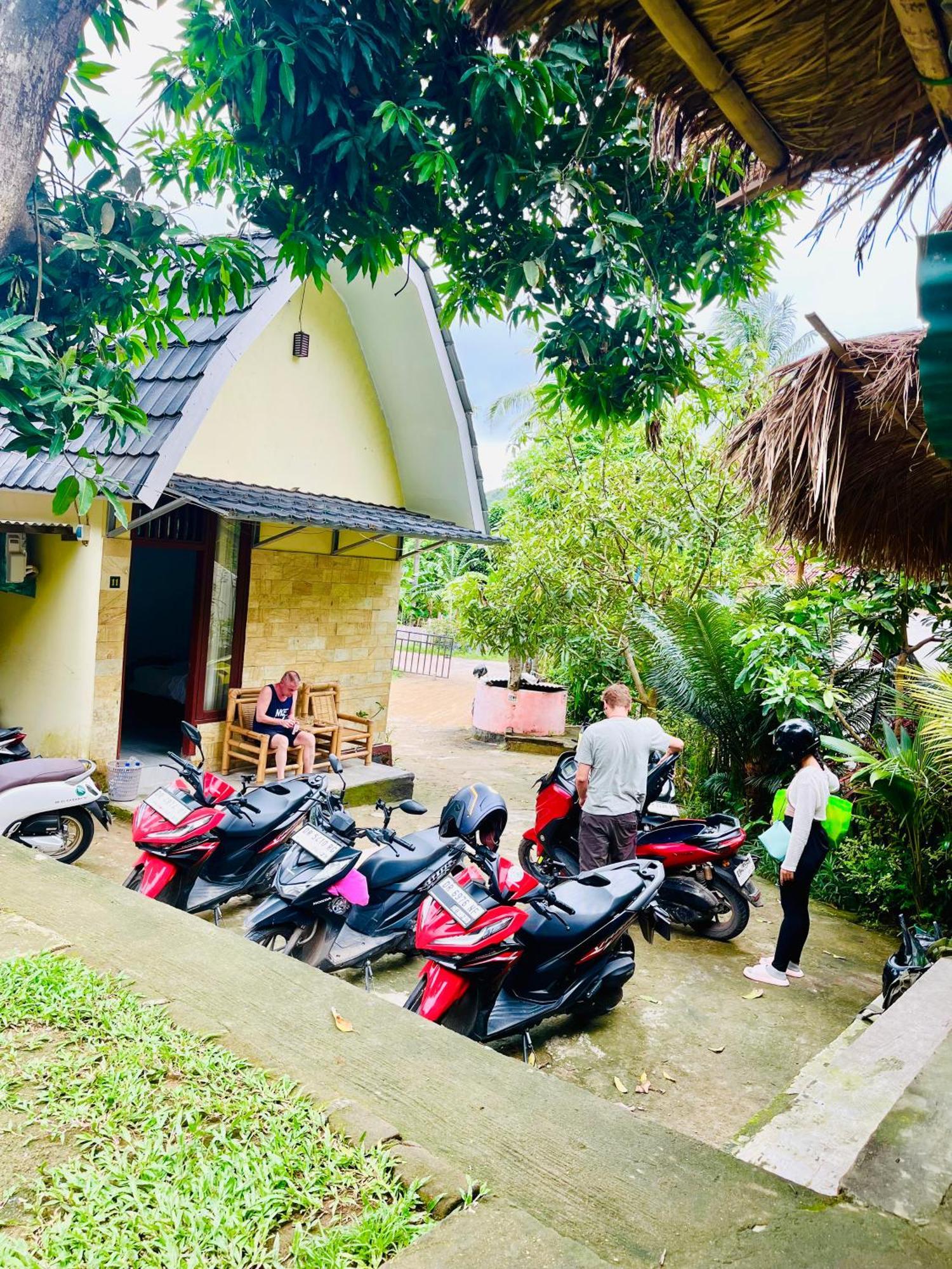 Roy Homestay Kuta Kuta  Eksteriør bilde