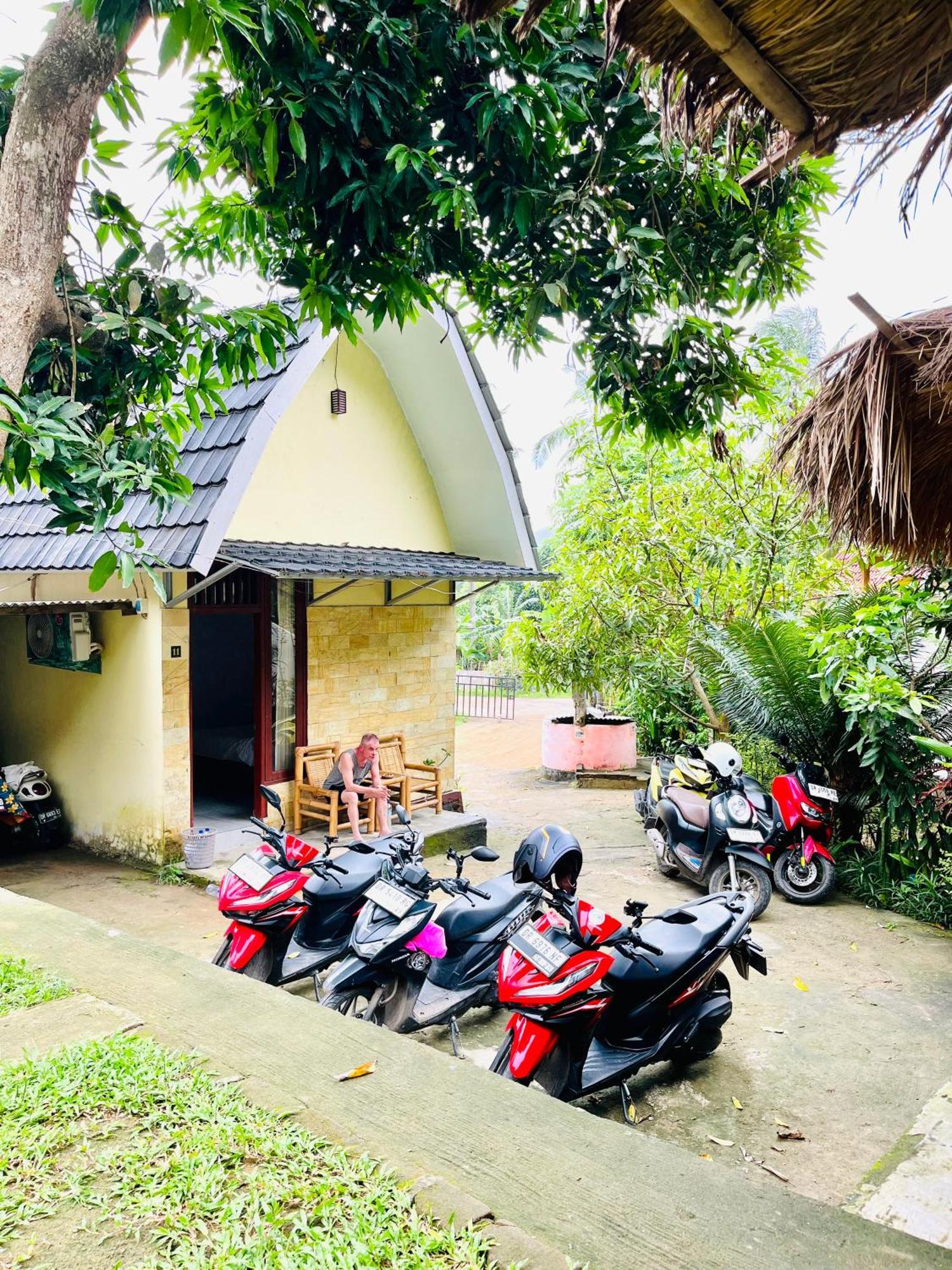 Roy Homestay Kuta Kuta  Eksteriør bilde